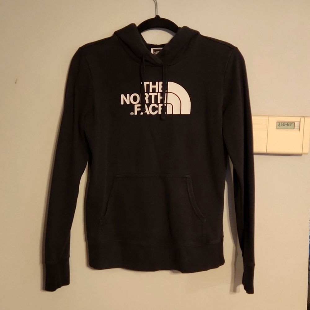 Pullover hoodie